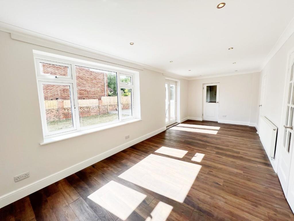 Dining Room 4.jpg