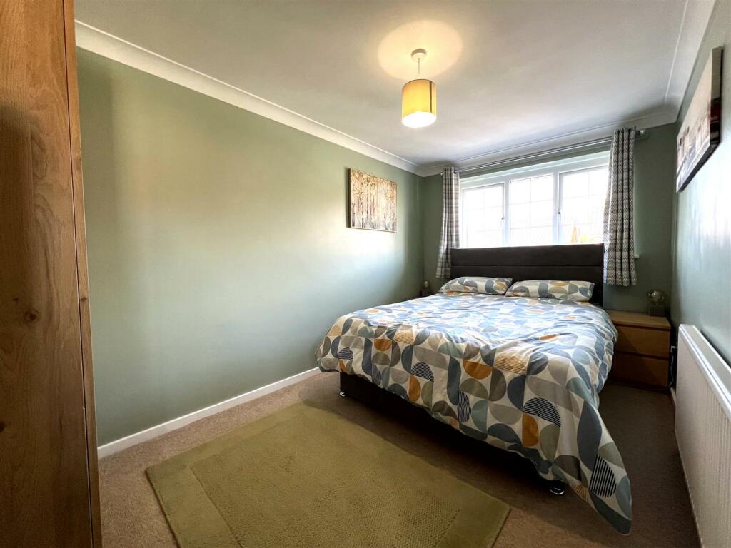 Bedroom One (2).jpg
