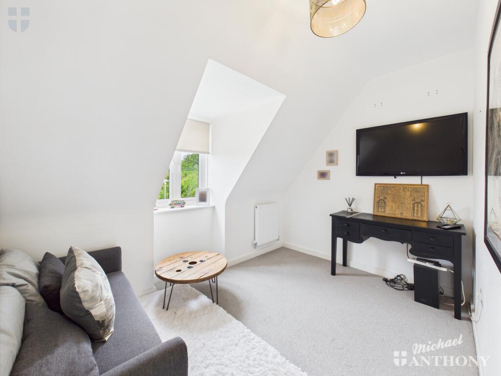 CAM03852G0-PR0306-STILL002