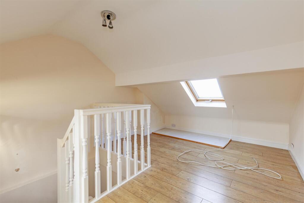 Bedroom 3-1.jpg