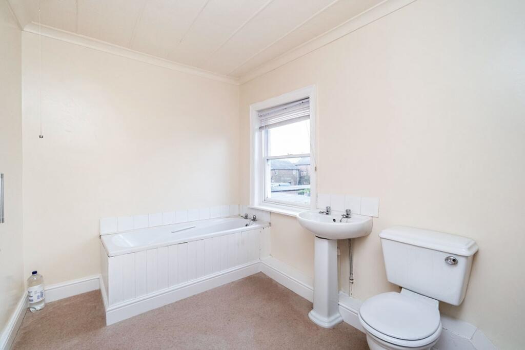 En-suite Bathroom/WC