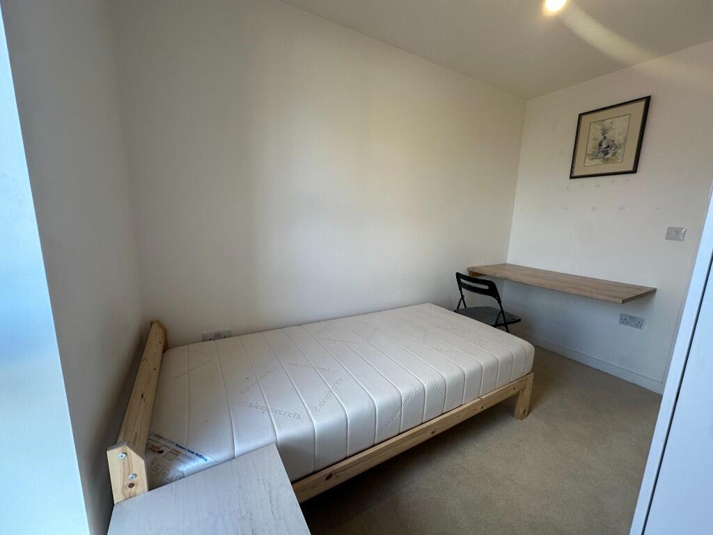 2/F bedroom 5