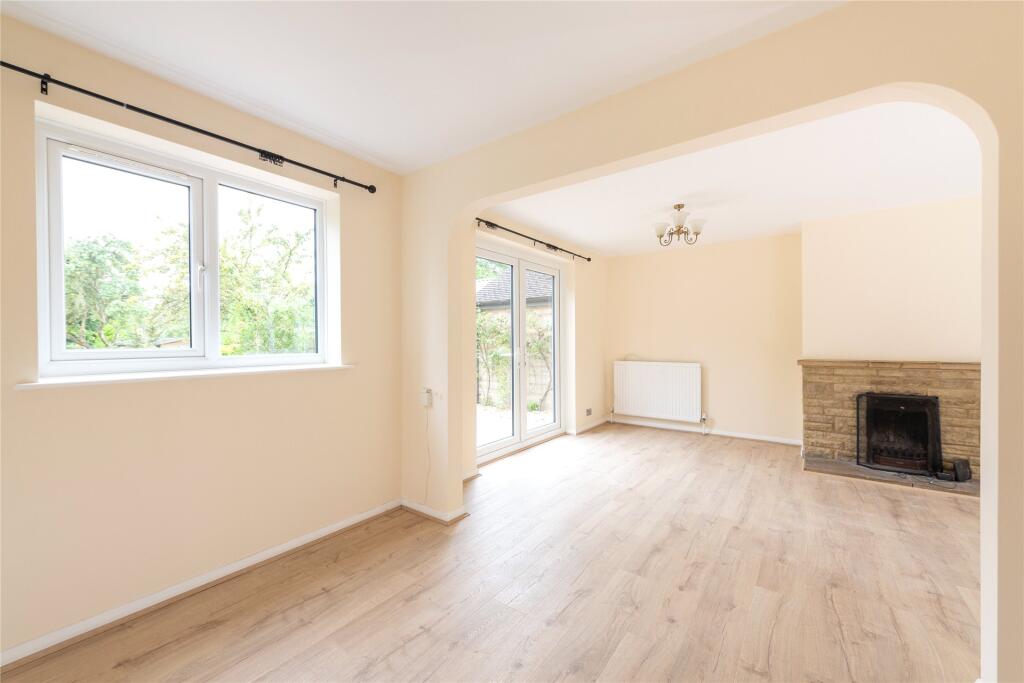 Sitting/Dining Room