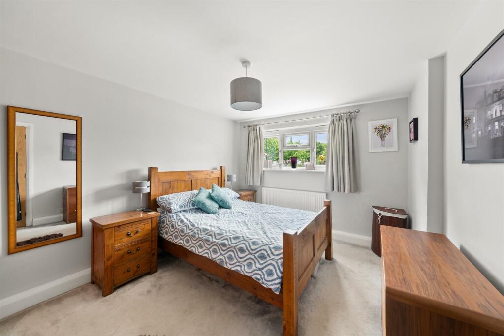 bedroom.jpg