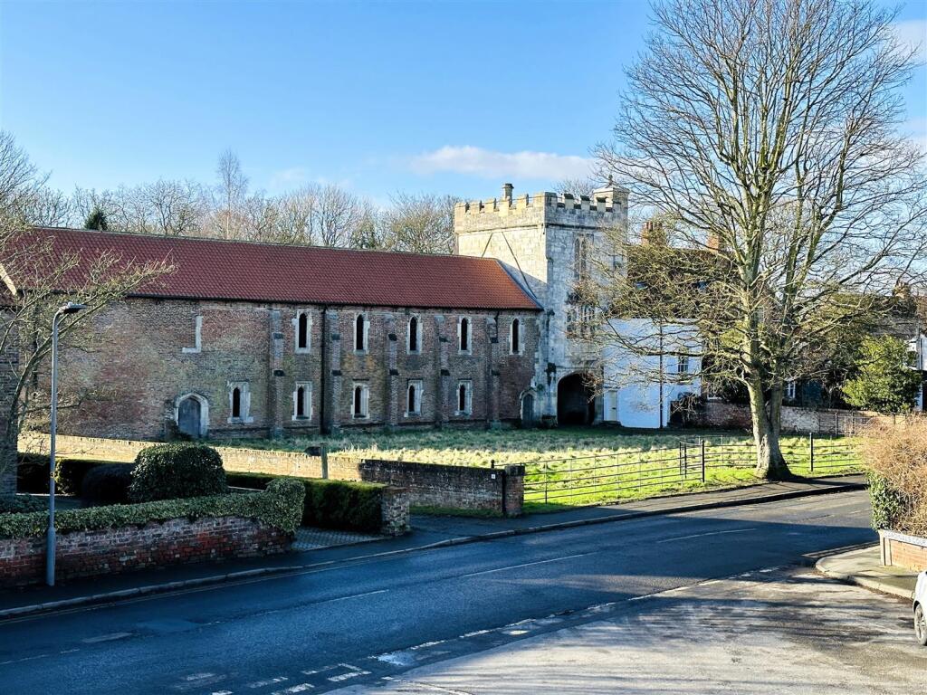 View of Cawood Castle.jpg