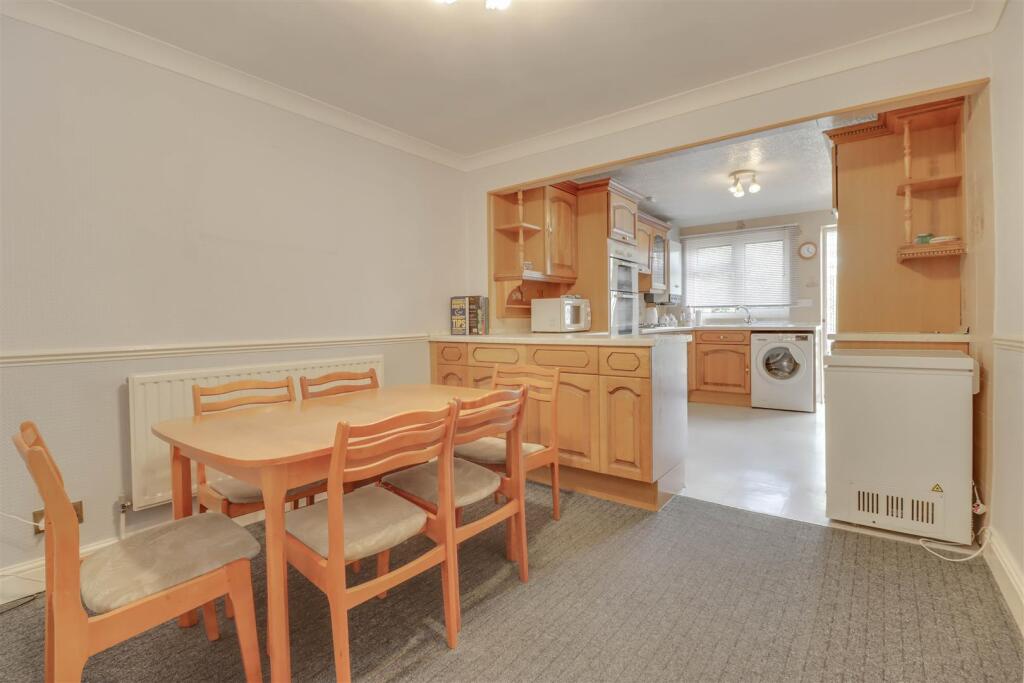 3 ELIZABETH DRIVE WICKFORD-7.jpg