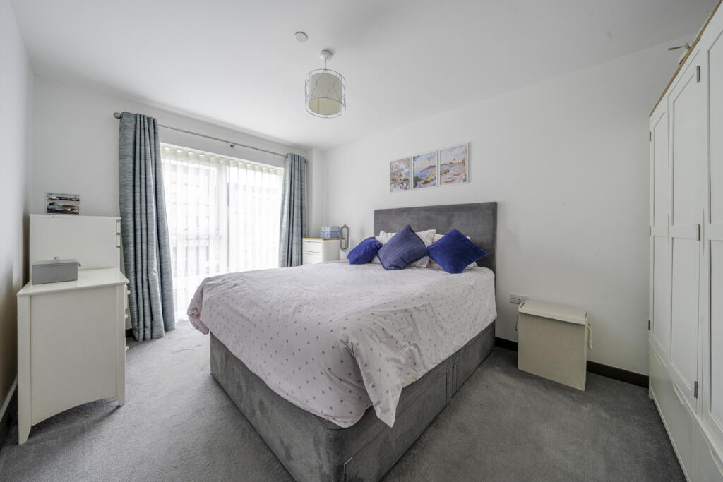 1326888-14-6880e3...