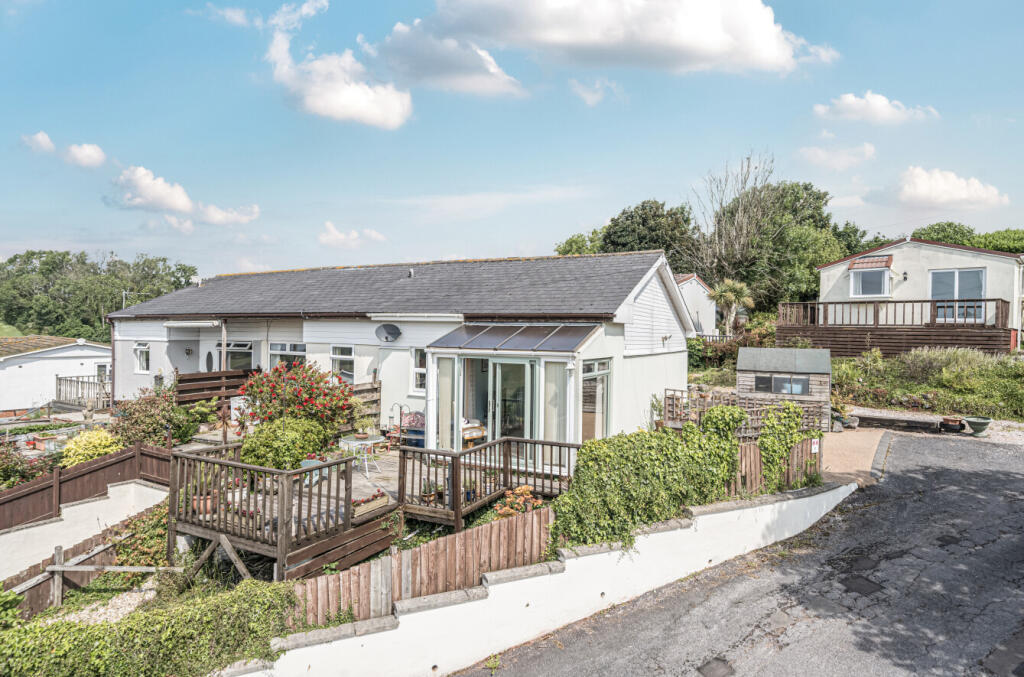 2-1306952-2-684bf...