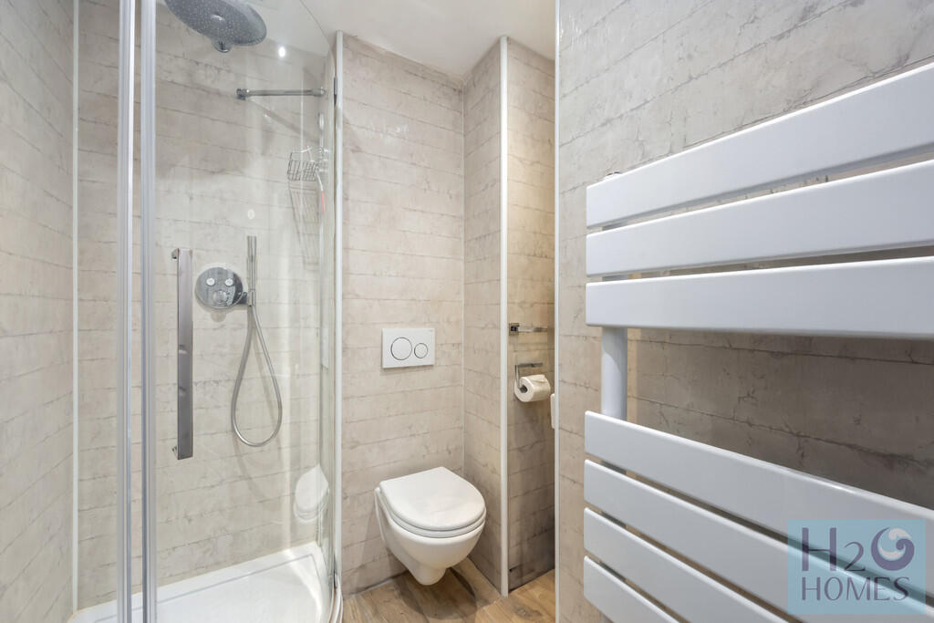 Neptune Court, 21...