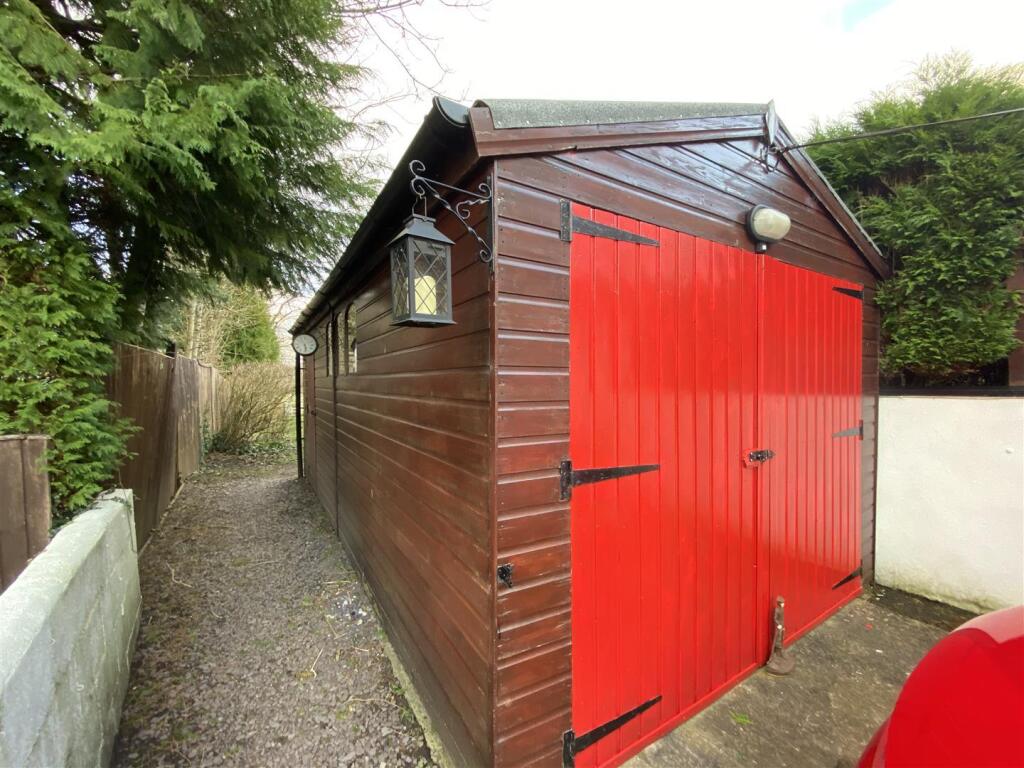 GARAGE