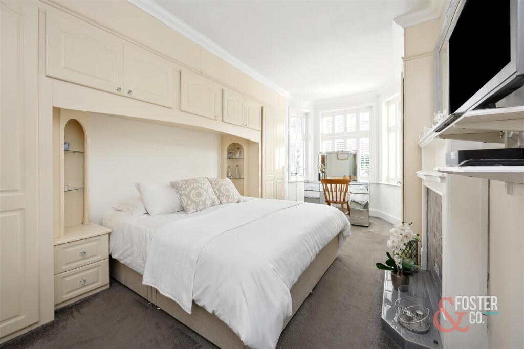 Montefiore Road, 32-011.jpg