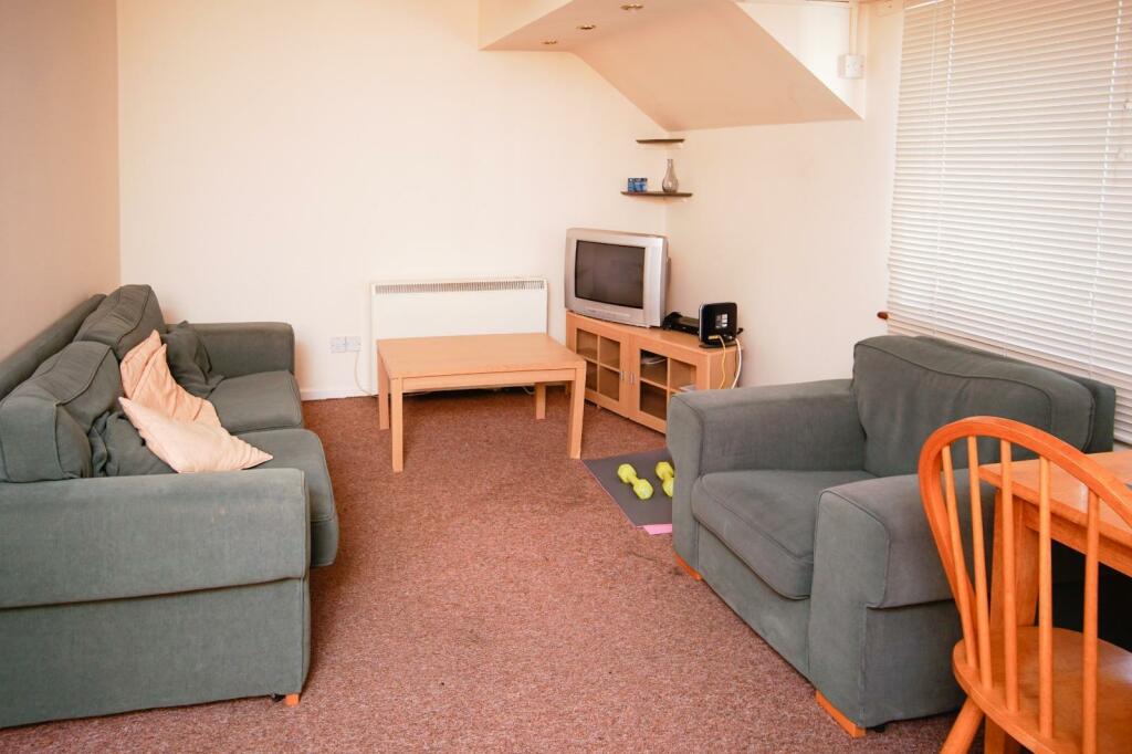 Flat 3, 12 Camden3.jpg