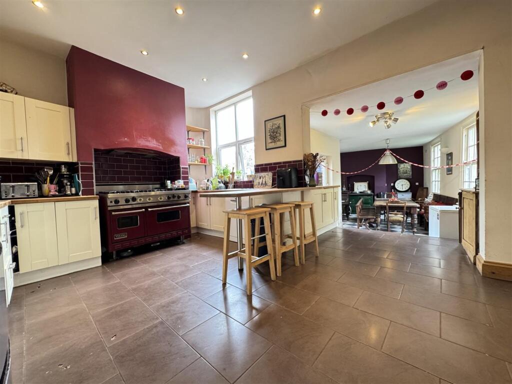 IMG_0989 (Large).JPG