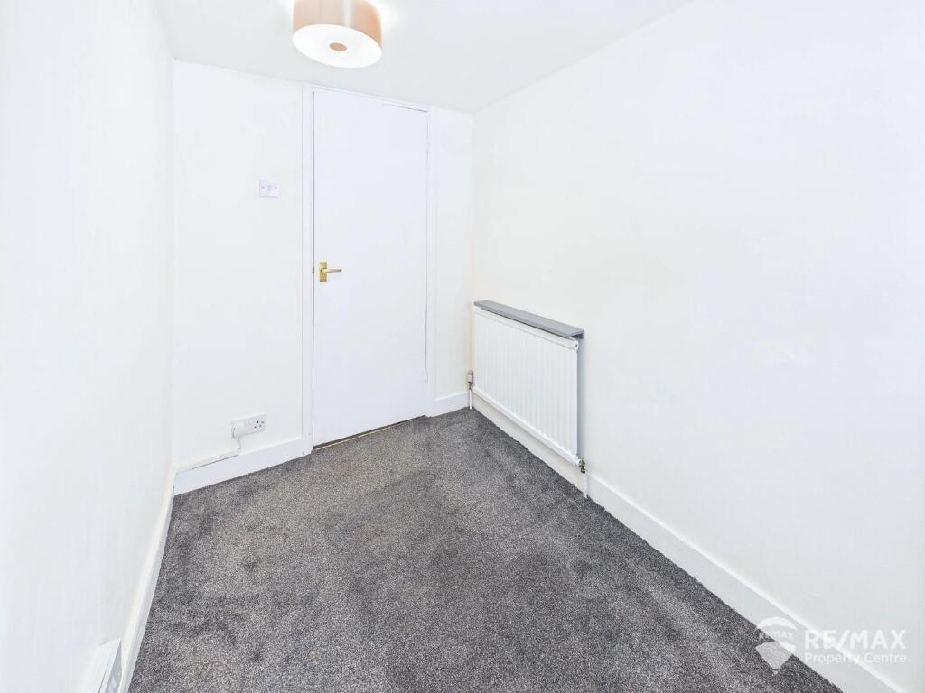 Bedroom 3 image 2.jpg