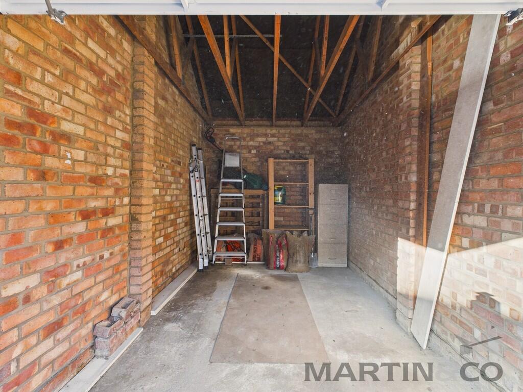 10 Garage