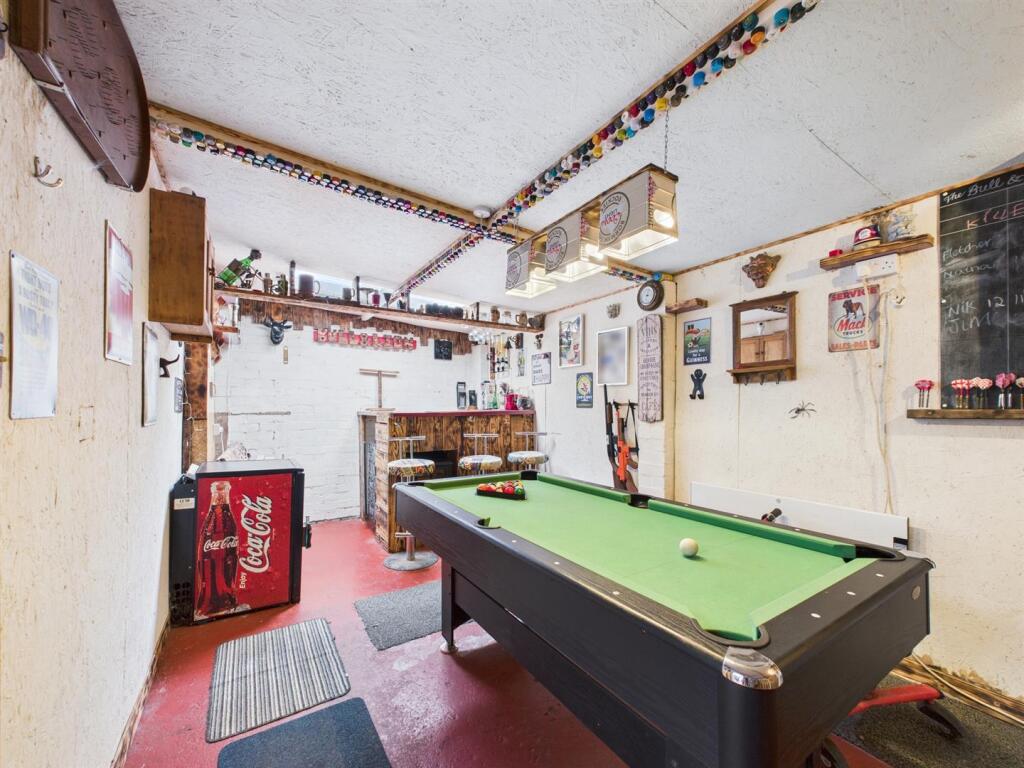 Garage/Bar Area