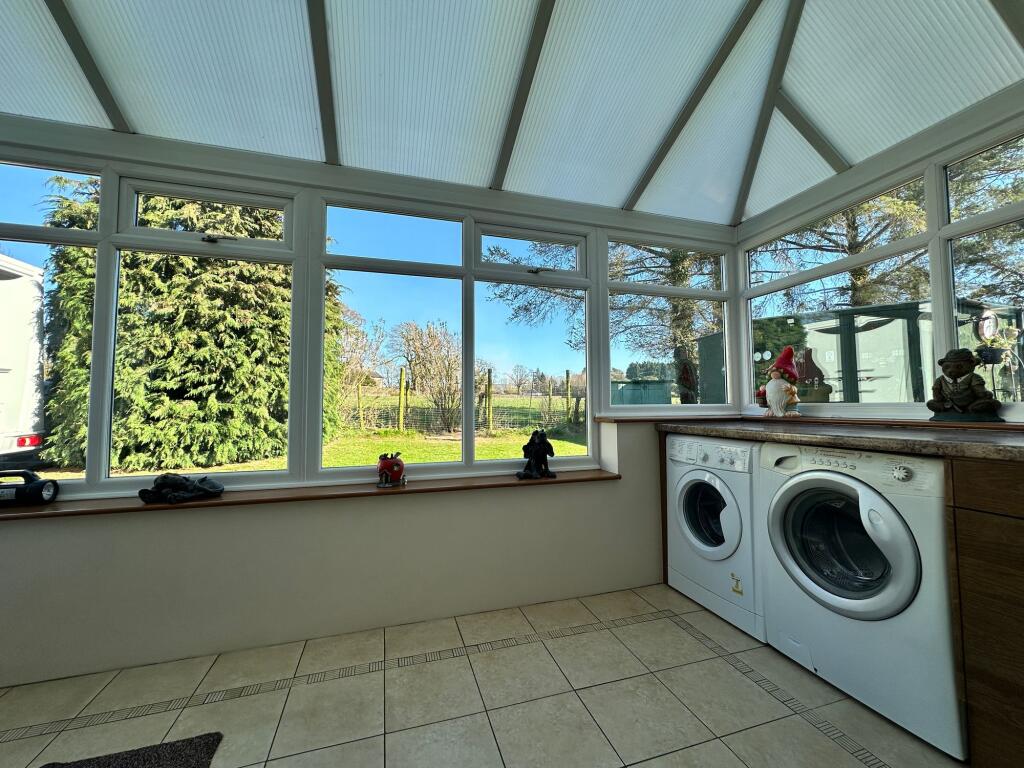 Entrance Porch / Utility