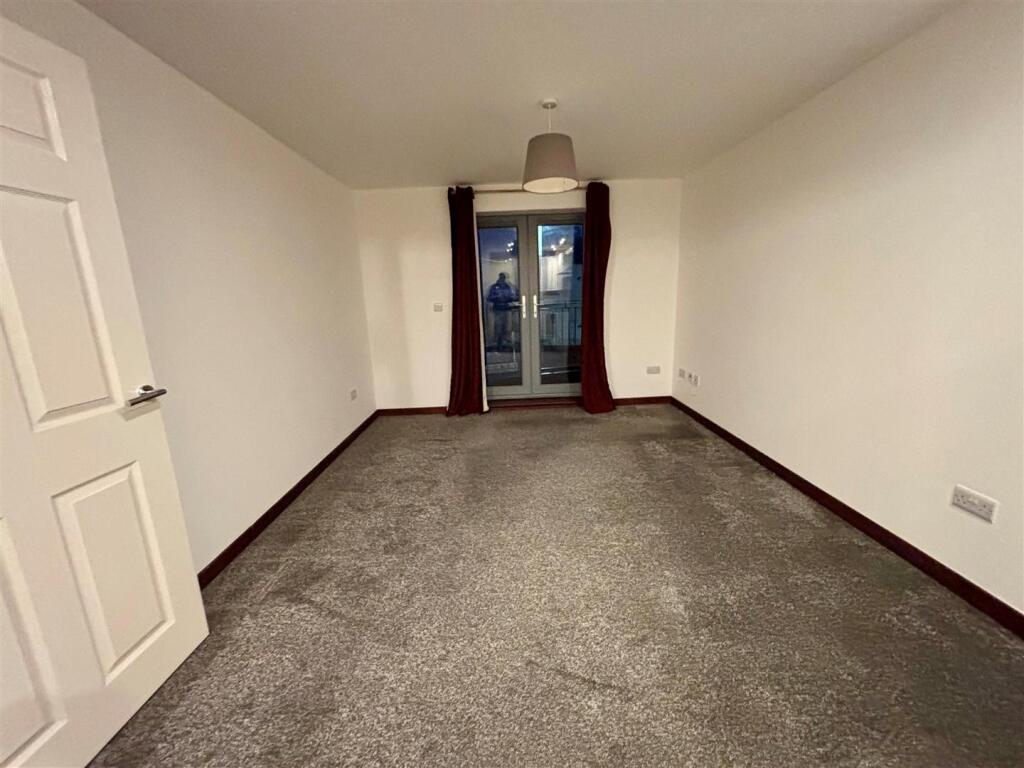 Living Room.jpg
