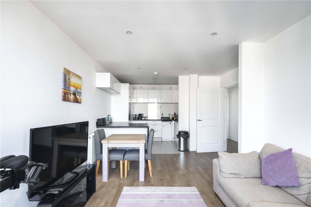 Living Room/Kitchen