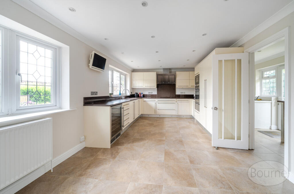 b97b392d-201a-42b...