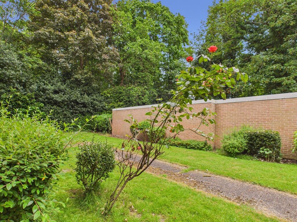 CAM03830G0-PR0149...