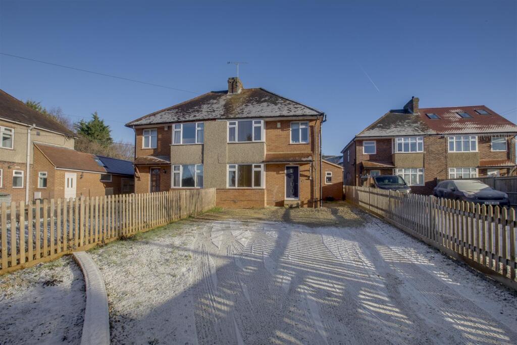 6 The Crescent, HP13 6JY-16.jpg