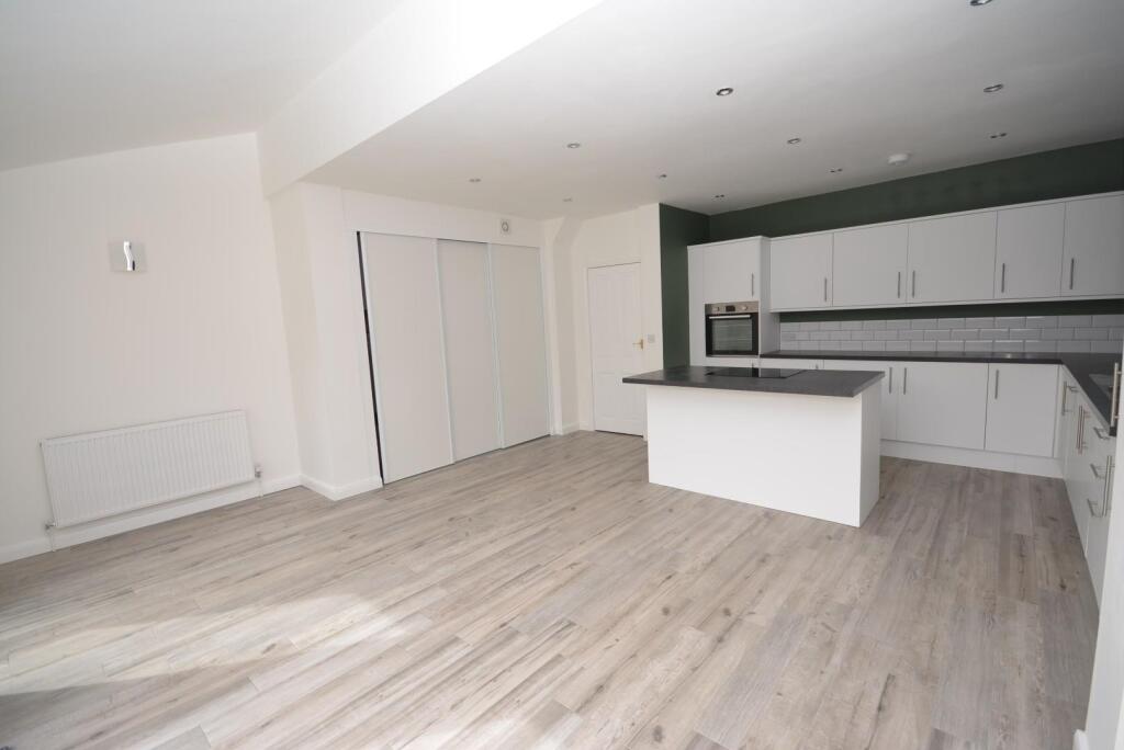 Open Plan Kitchen / Dining Room