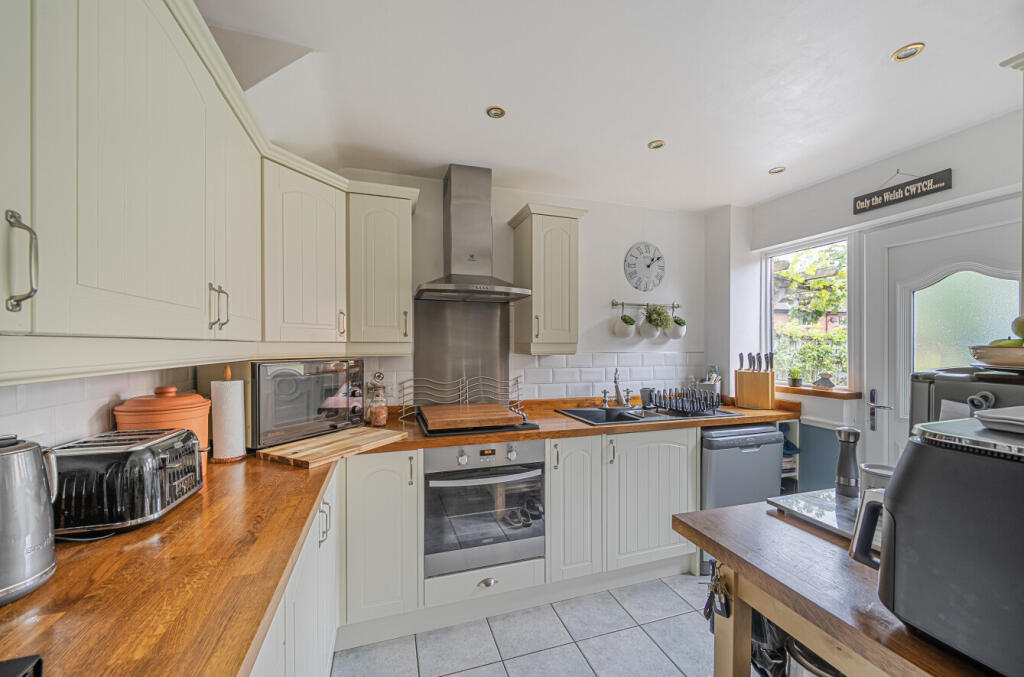 1344247368af17ef29234