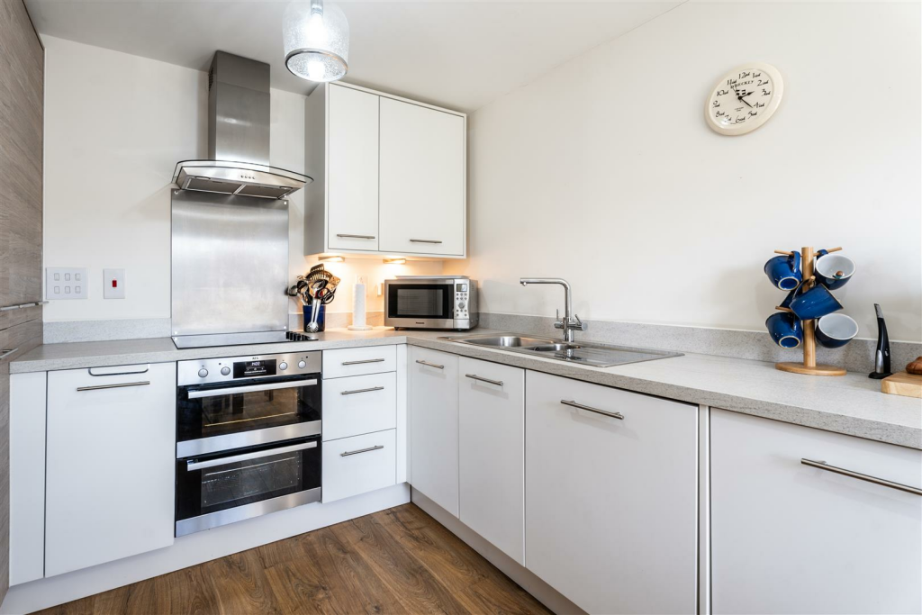 Open to Kitchen-Diner