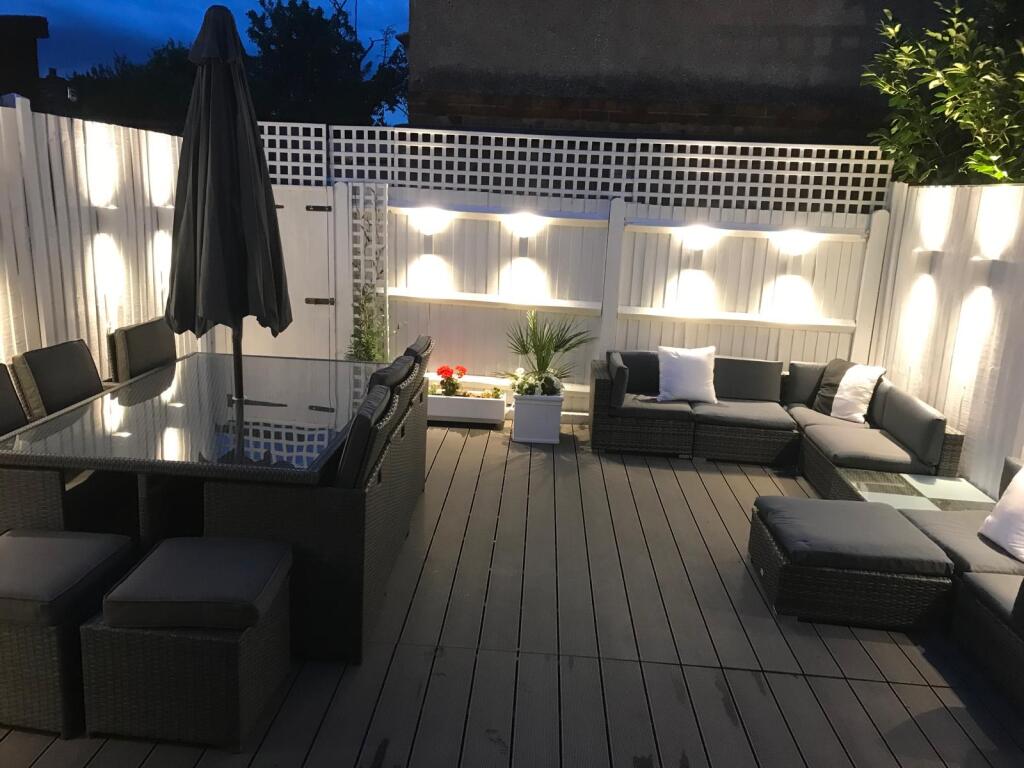 A desirable, deceptively-large, 6 bedroom terrace