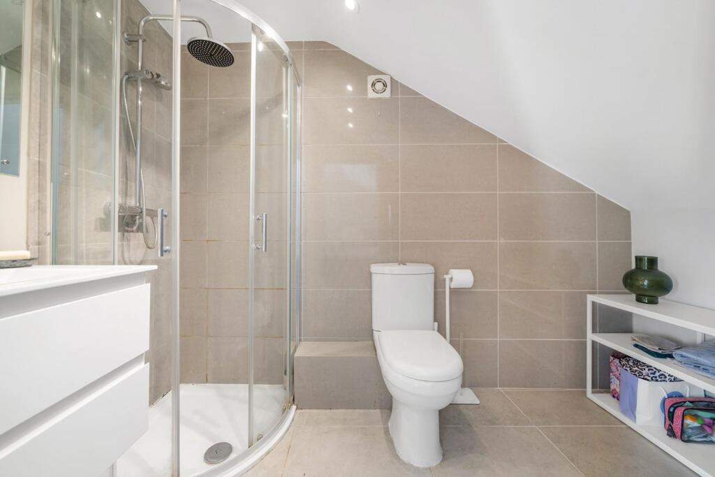 Ensuite.jpg