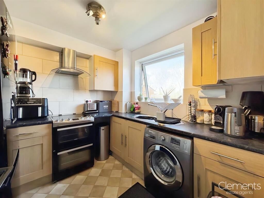 699a78a4-Kitchen 202.jpg