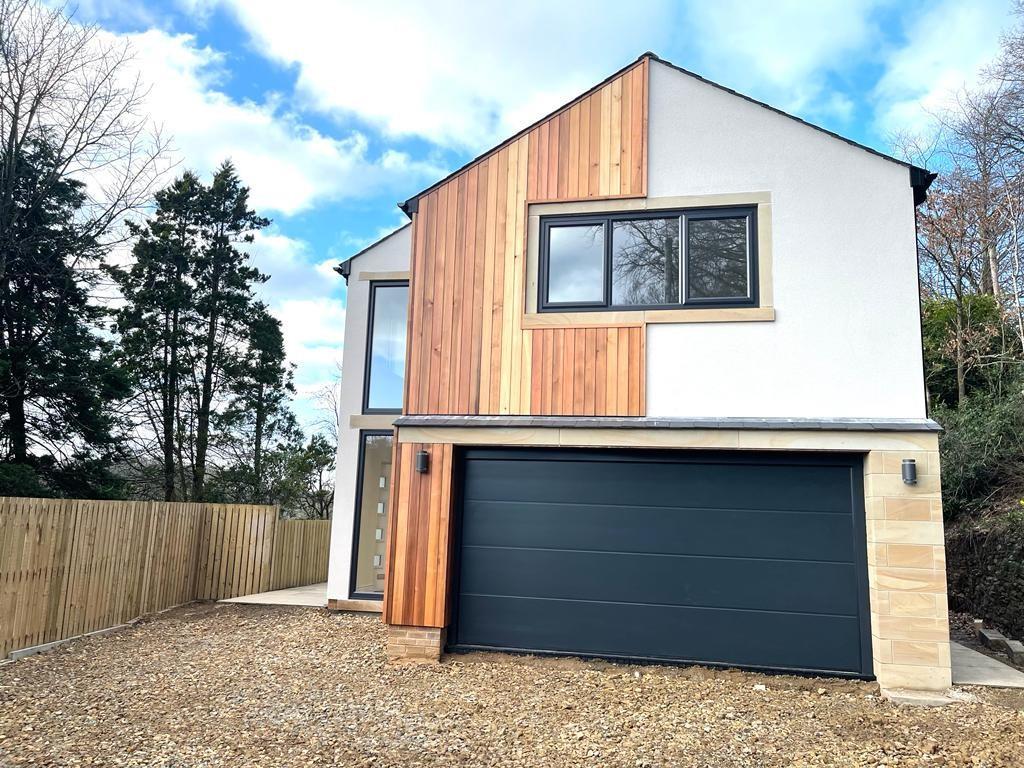 DOUBLE GARAGE