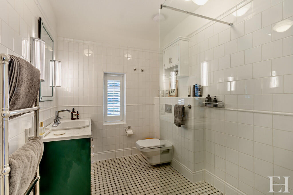 8654607-interiorW...