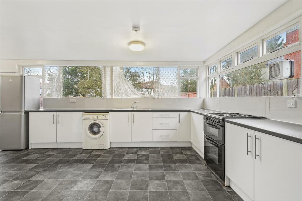 216 Watford Road - rNqJCBndReZVfi6CzqFd.jpg