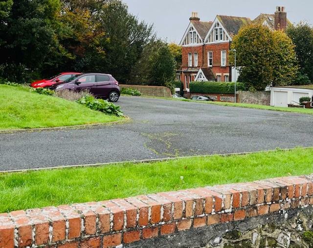 parking.jpg