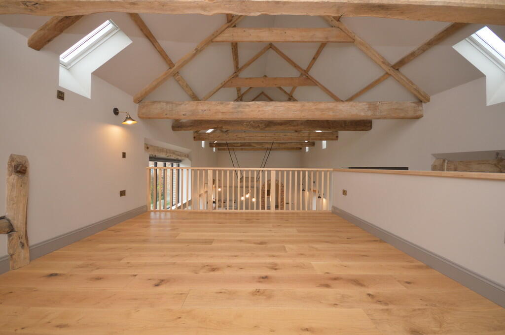 Mezzanine Interna...