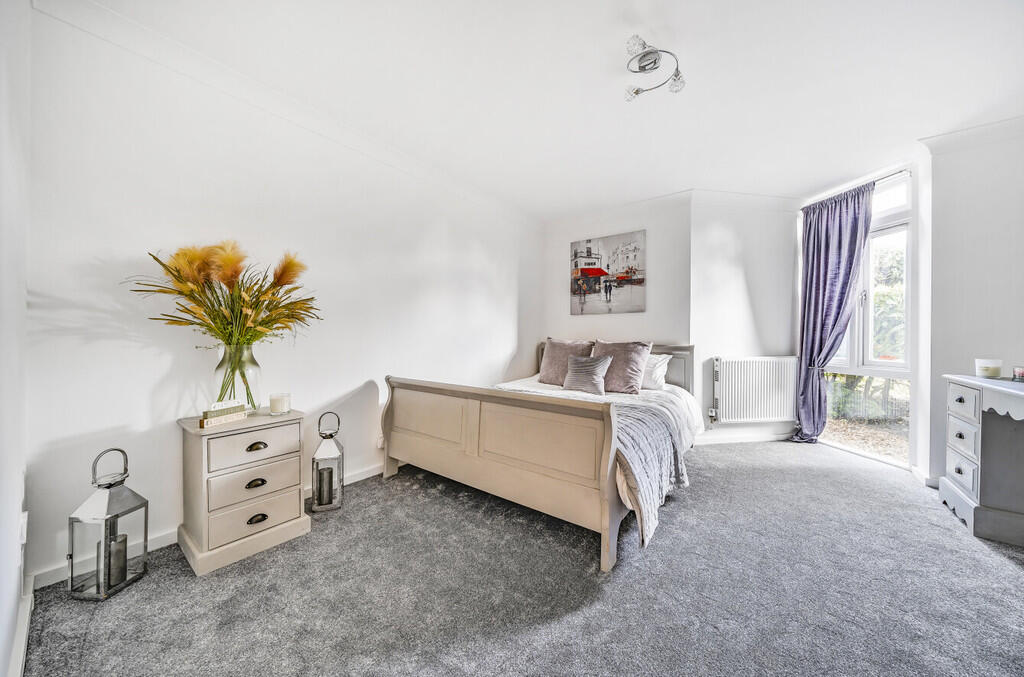 bedroom1-3