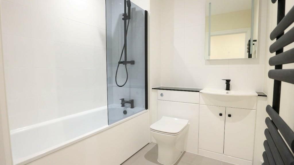 Main bathroom
