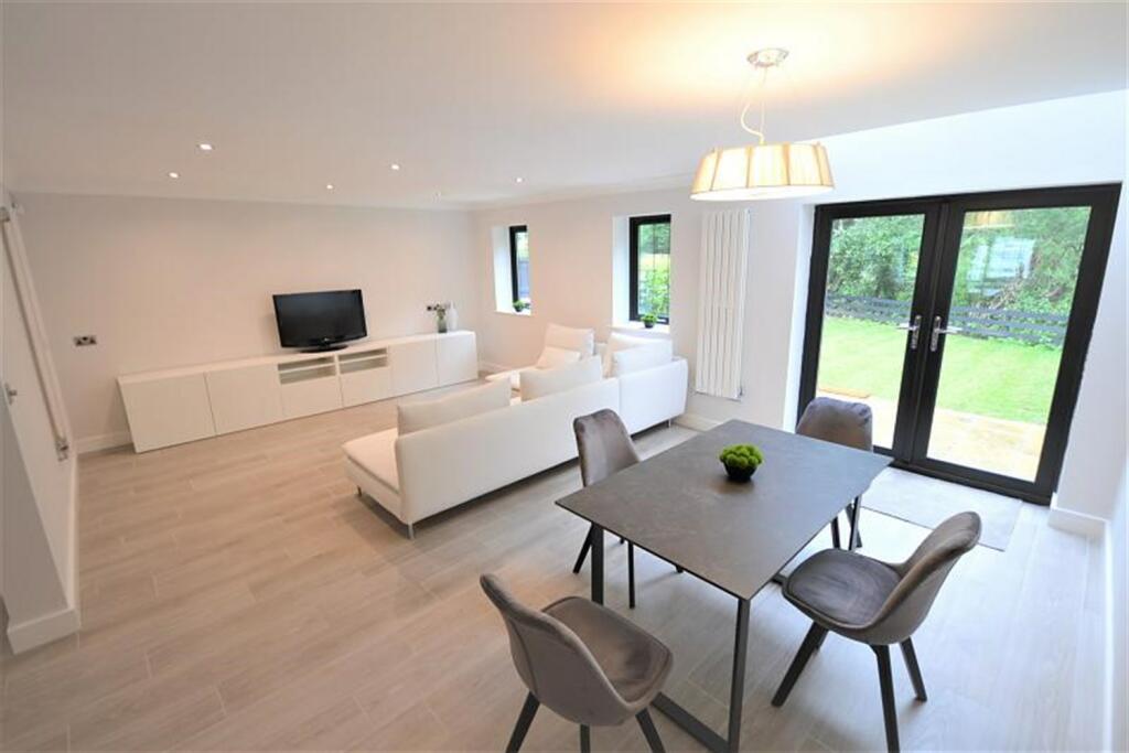 Living Room &amp; Di