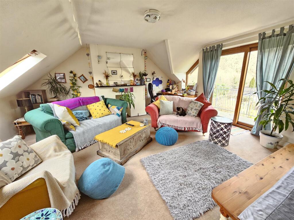 First Floor Lounge.jpg