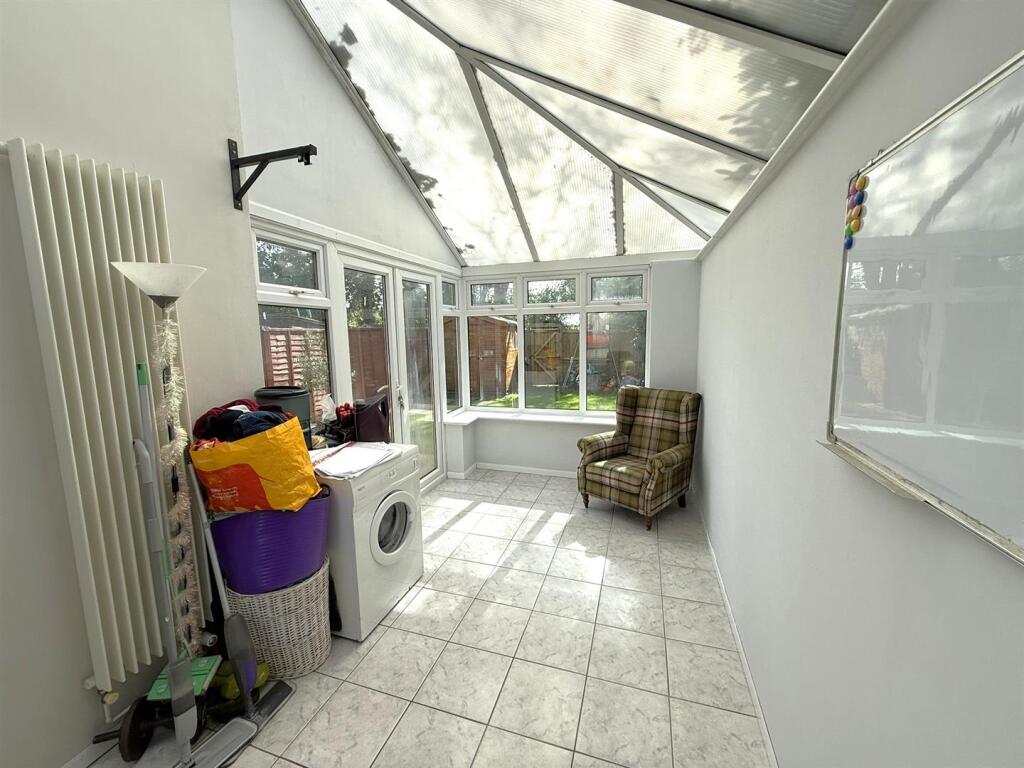 Conservatory / Sun Room