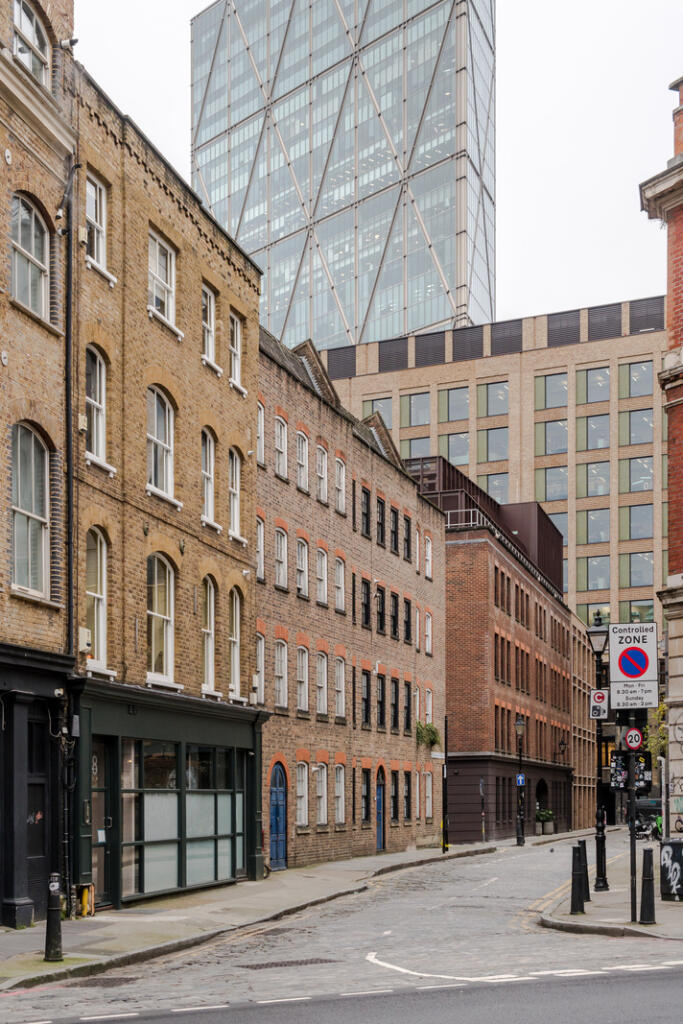 246843 - 7, 8 Fleur De Lis Street-8.jpg