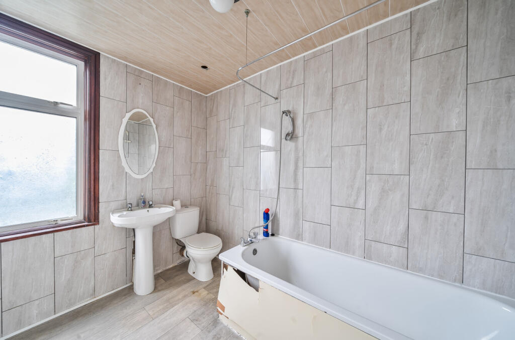 1300382-29-682f68...