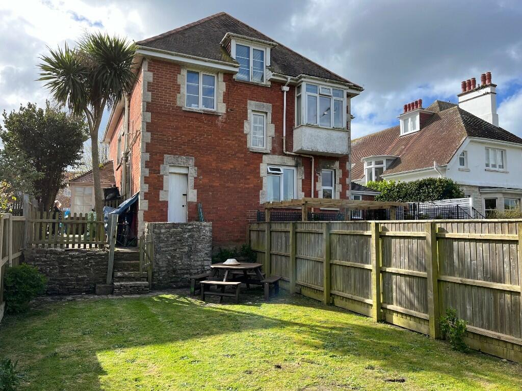 Rear &amp; garden