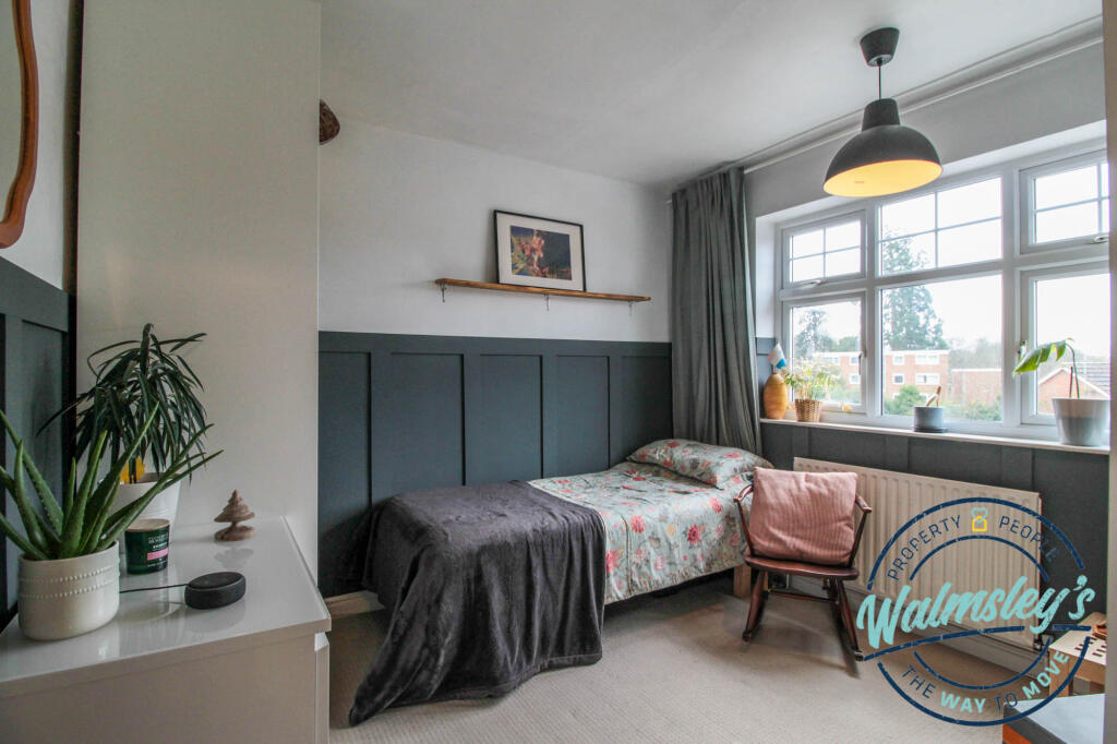 Rear double bedroom