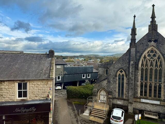 View T202510241619.jpg