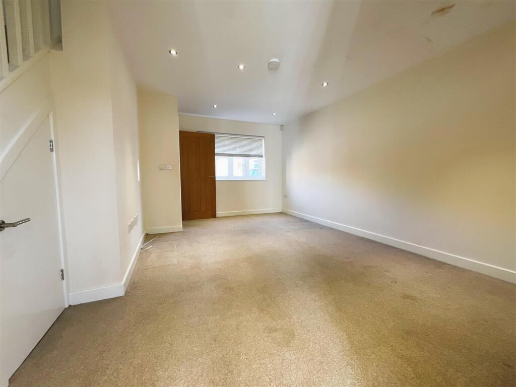 lounge.jpg