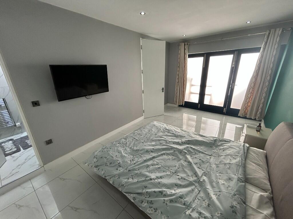 Ground floor 4