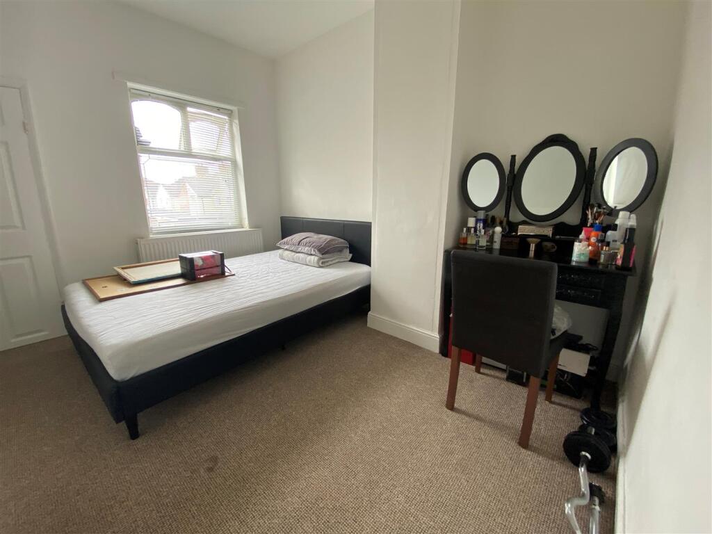 18 Lansdowne 3.jpg